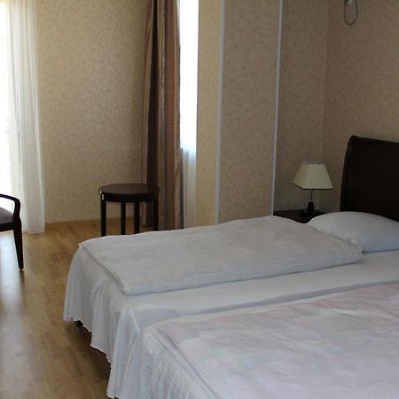 Argopalace Kutaisi Habitación foto